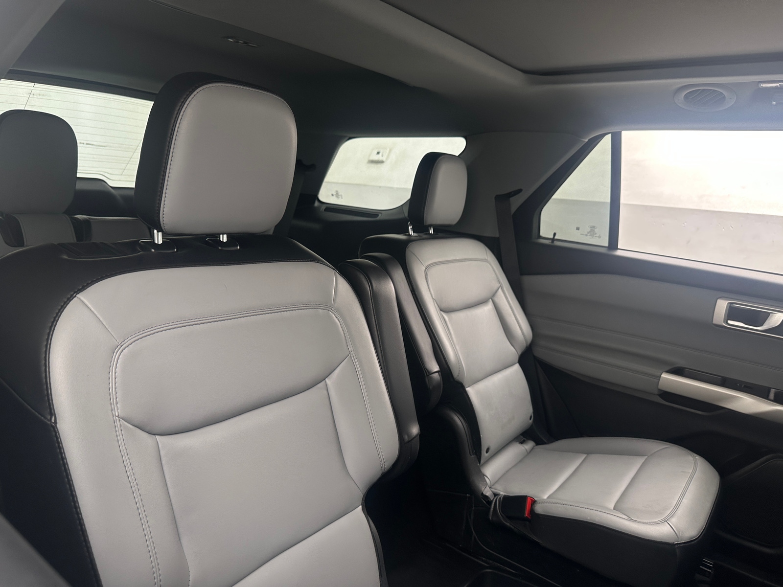 Thumbnail: 2021 Ford Explorer - 5