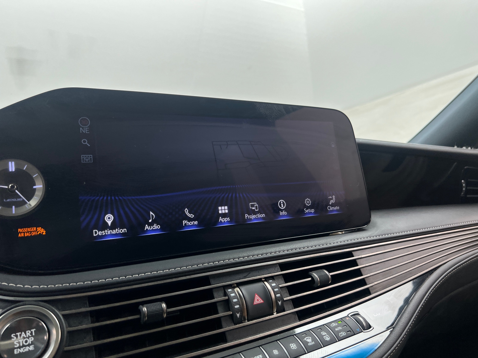 Thumbnail: 2021 Lexus LS - 3