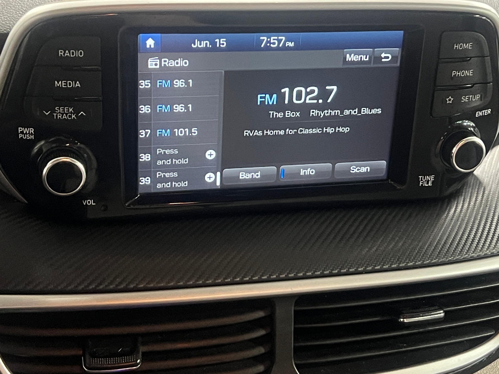 Thumbnail: 2019 Hyundai Tucson - 4