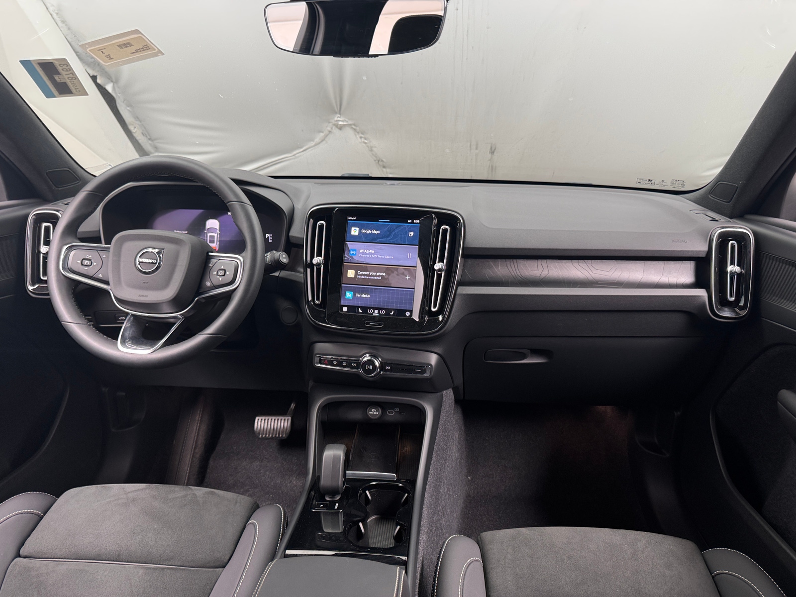 Thumbnail: 2023 Volvo XC40 - 3