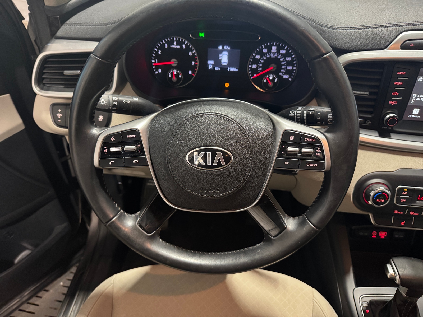 Thumbnail: 2019 Kia Sorento - 5