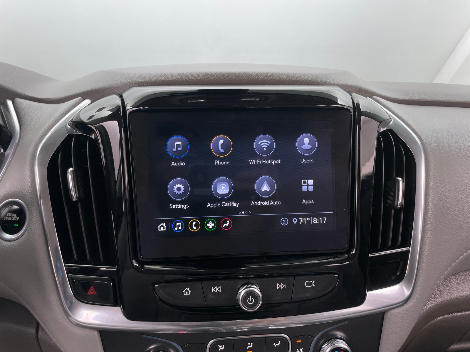 Thumbnail: 2021 Chevrolet Traverse - 3