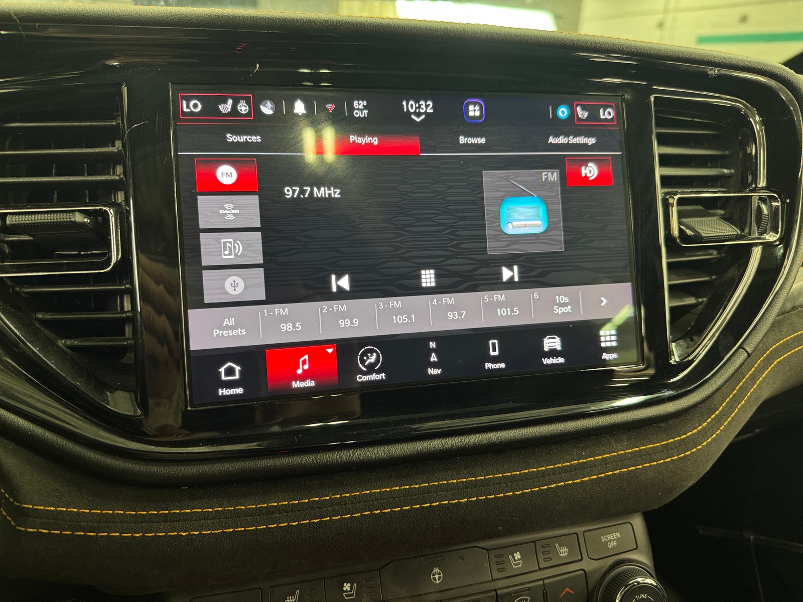 Thumbnail: 2023 Dodge Durango - 3