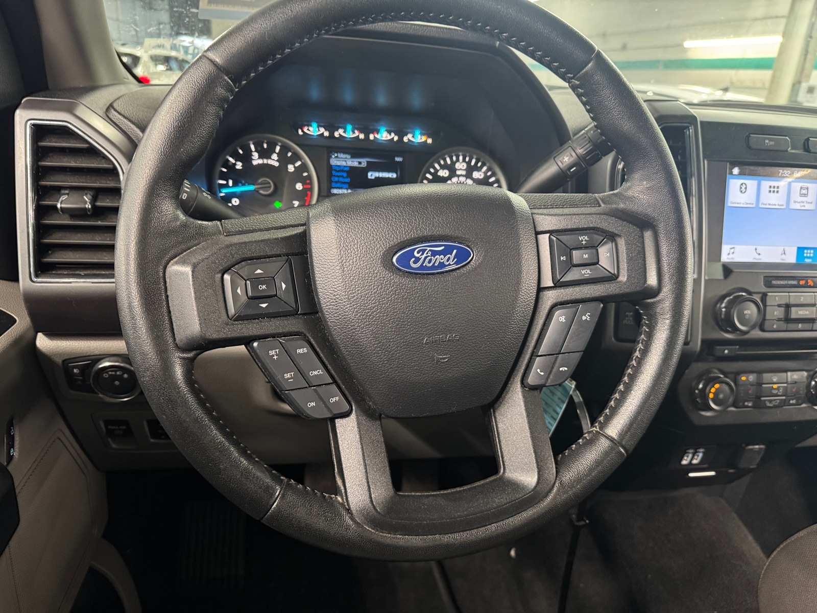 Thumbnail: 2018 Ford Econoline - 5