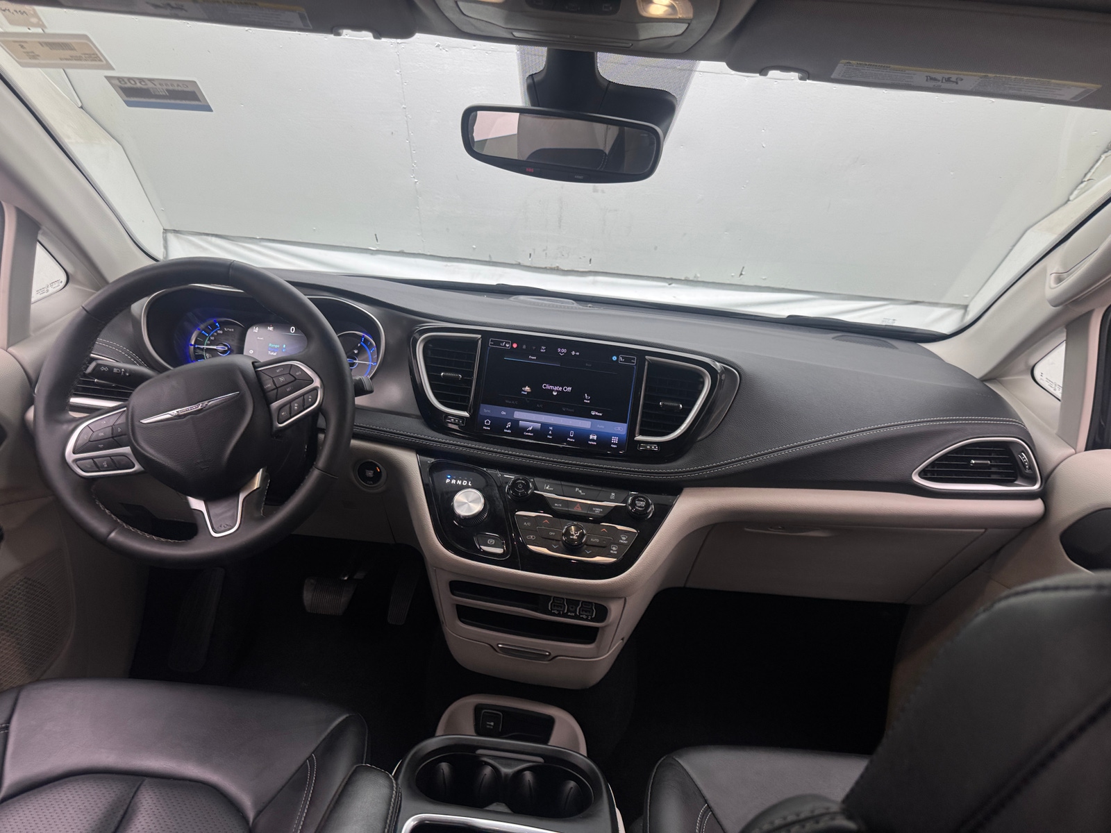Thumbnail: 2024 Chrysler Pacifica - 2