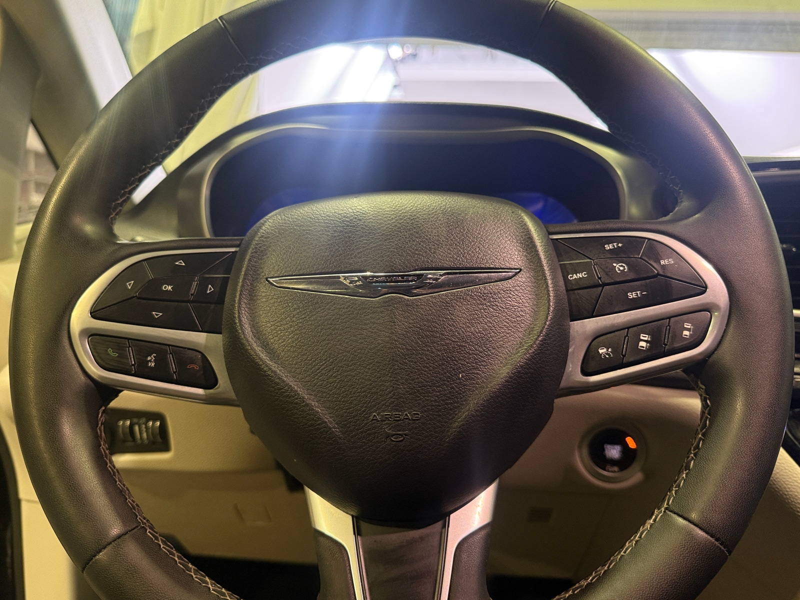 Thumbnail: 2024 Chrysler Pacifica - 4