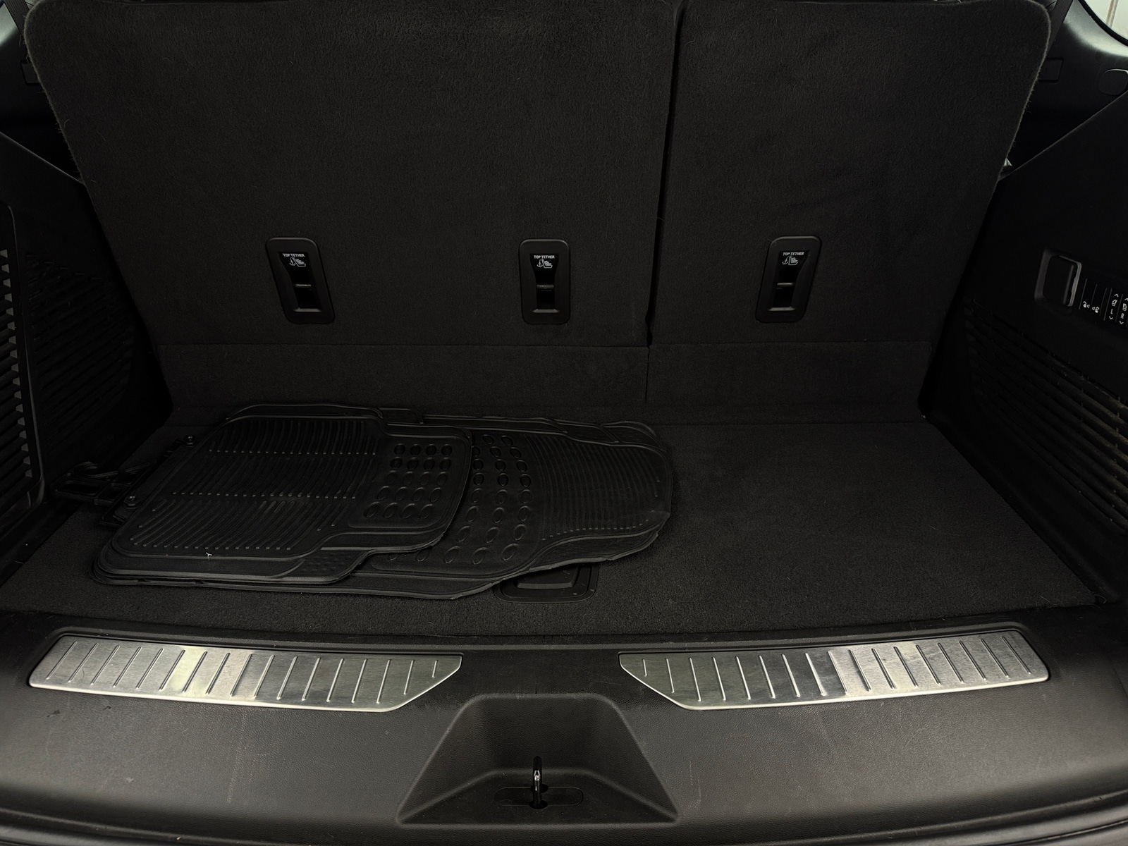 Thumbnail: 2022 Chevrolet Tahoe - 6