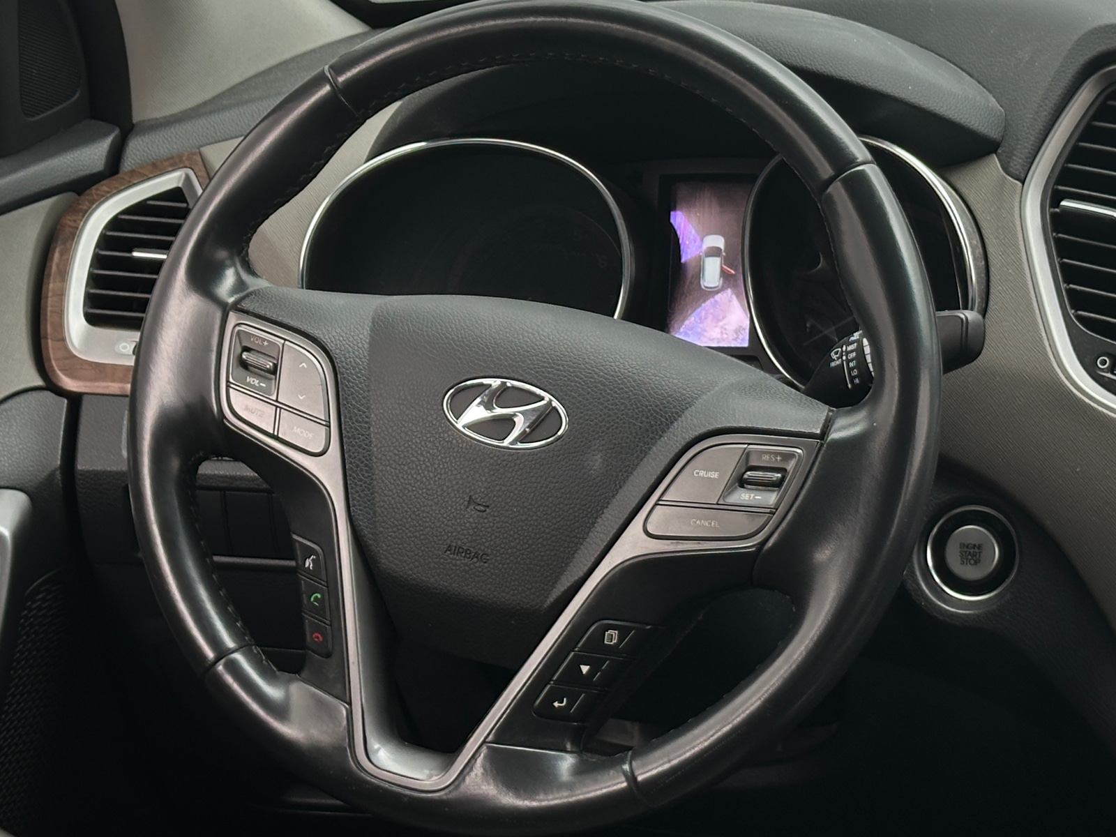 Thumbnail: 2017 Hyundai Santa Fe - 4