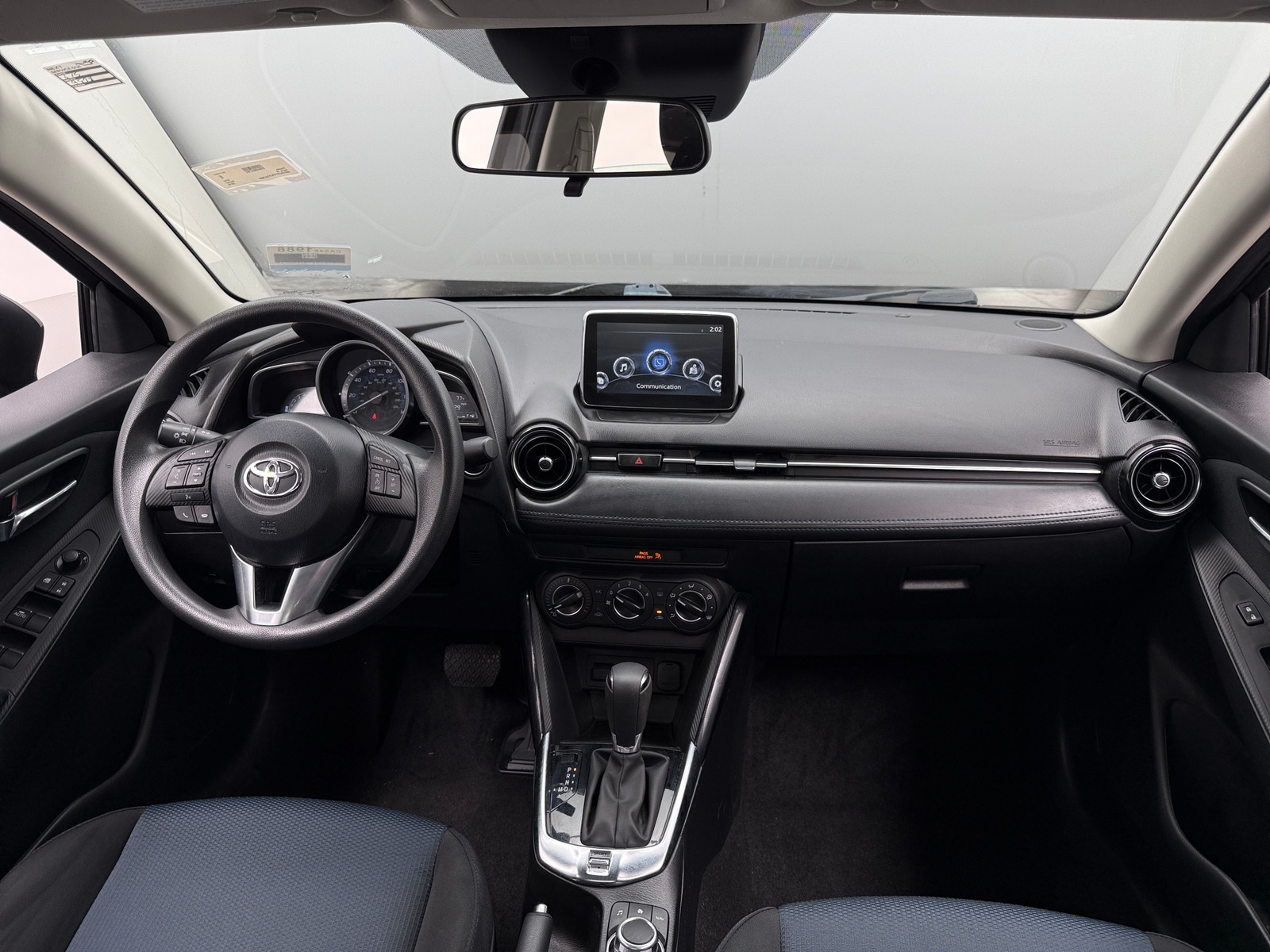 Thumbnail: 2018 Toyota Yaris iA - 3