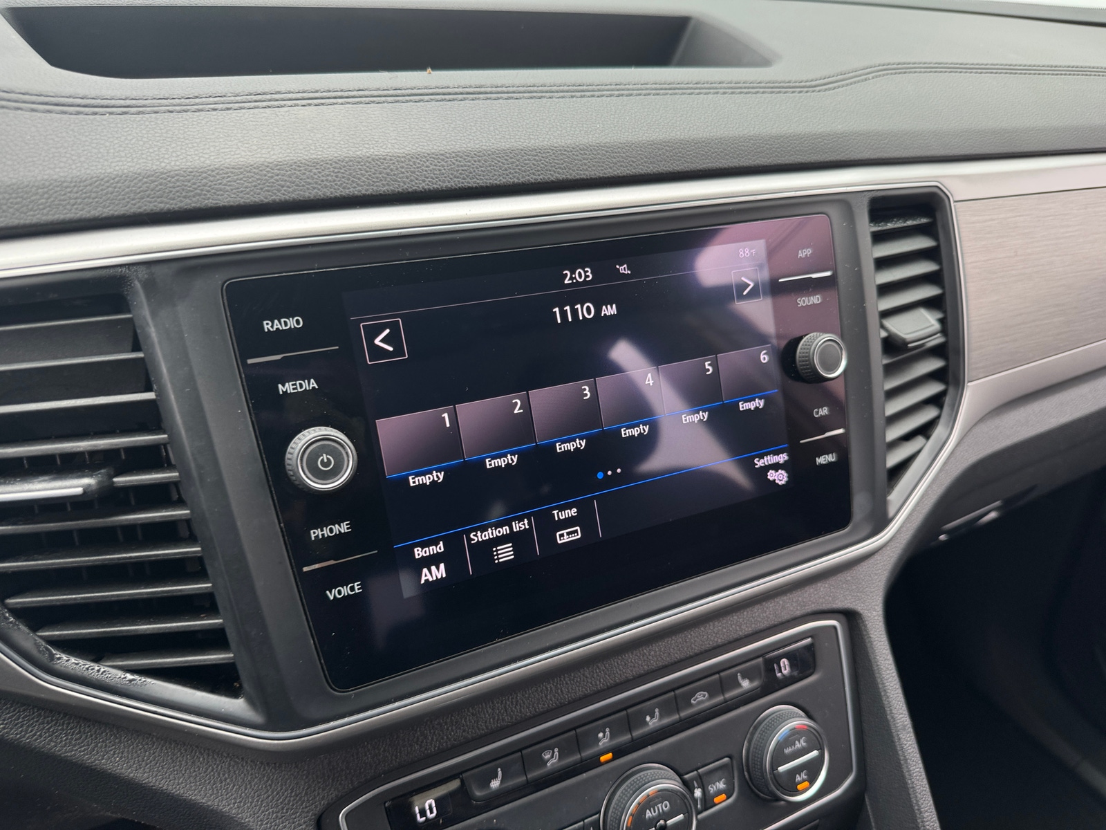 Thumbnail: 2019 Volkswagen Atlas - 4