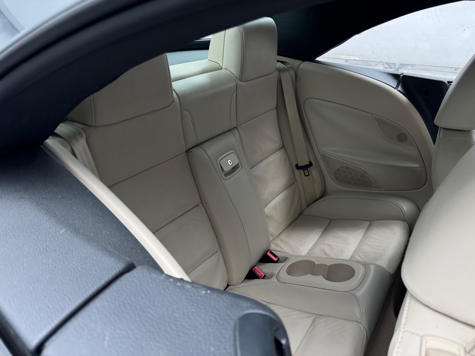 Thumbnail: 2012 Volkswagen Eos - 6
