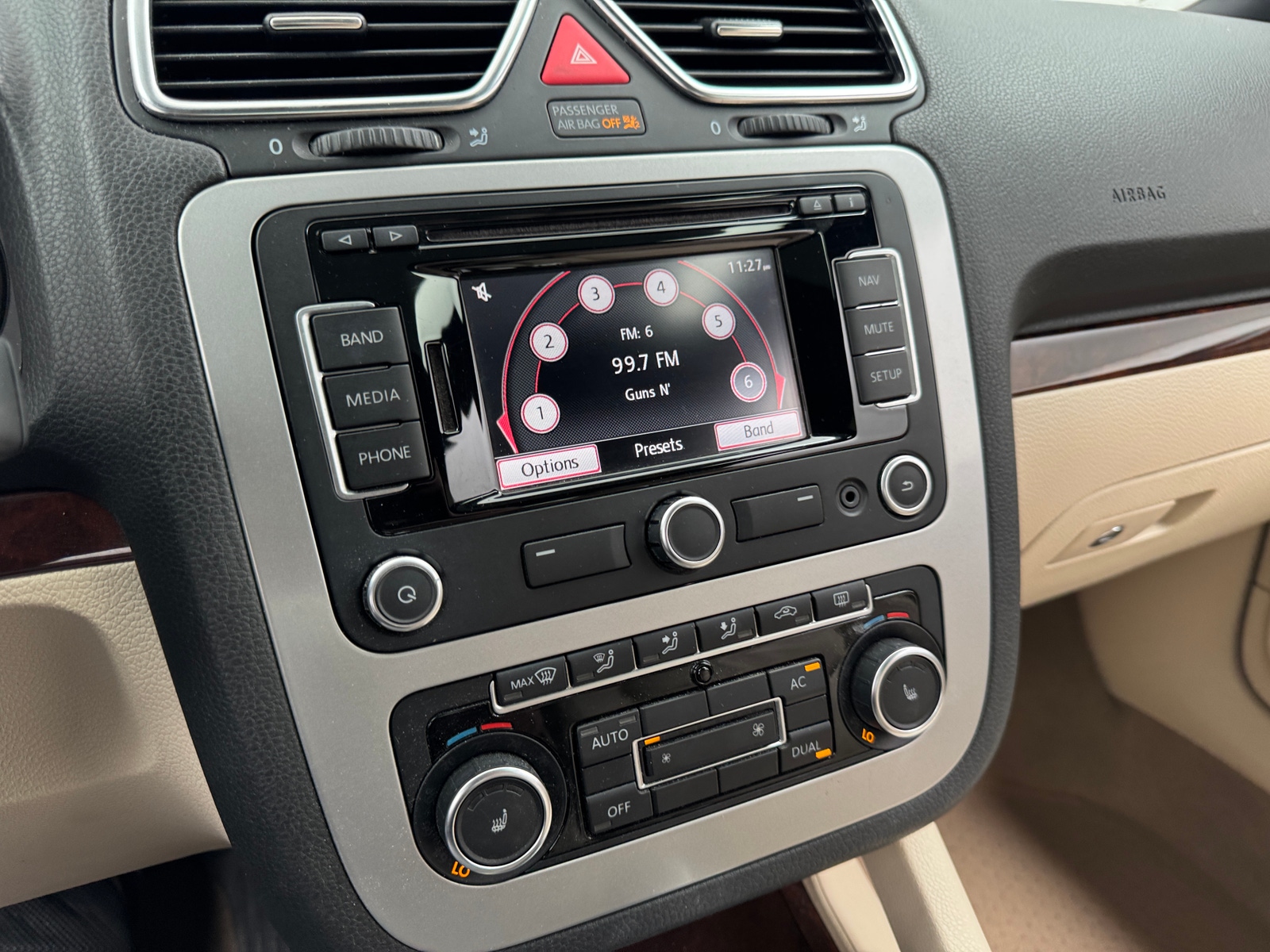 Thumbnail: 2012 Volkswagen Eos - 4