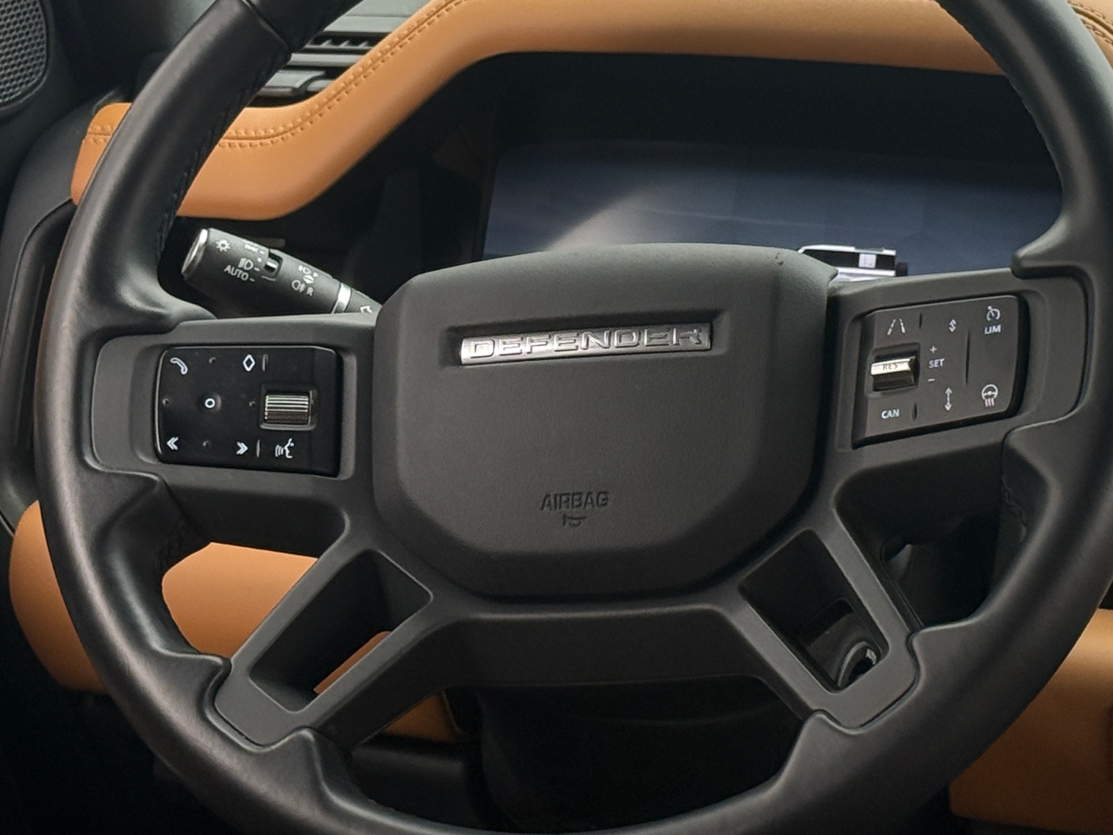 Thumbnail: 2024 Land Rover Defender - 4
