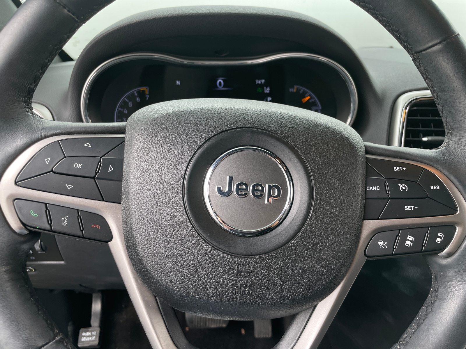 Thumbnail: 2018 Jeep Grand Cherokee - 4