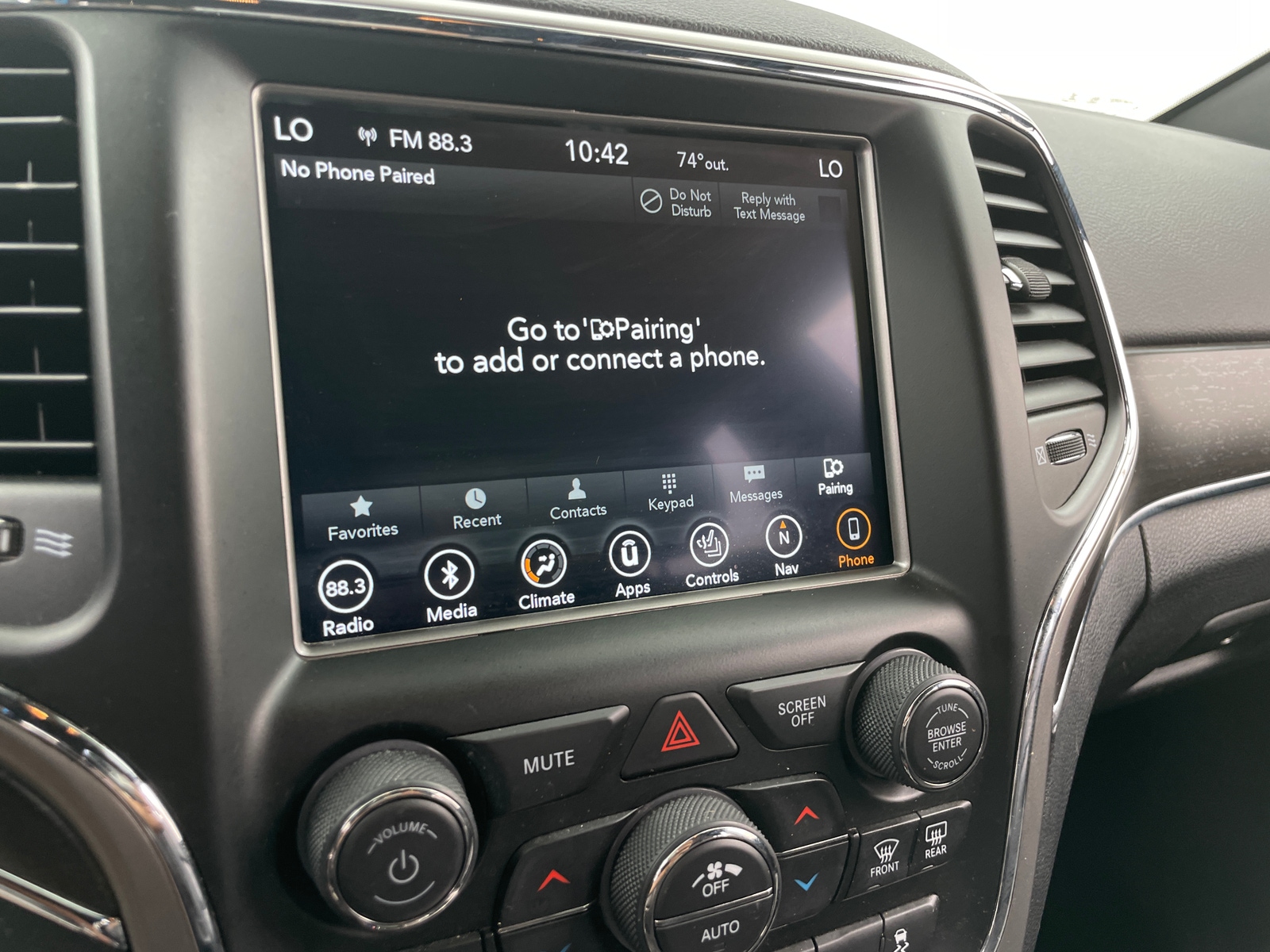 Thumbnail: 2018 Jeep Grand Cherokee - 3