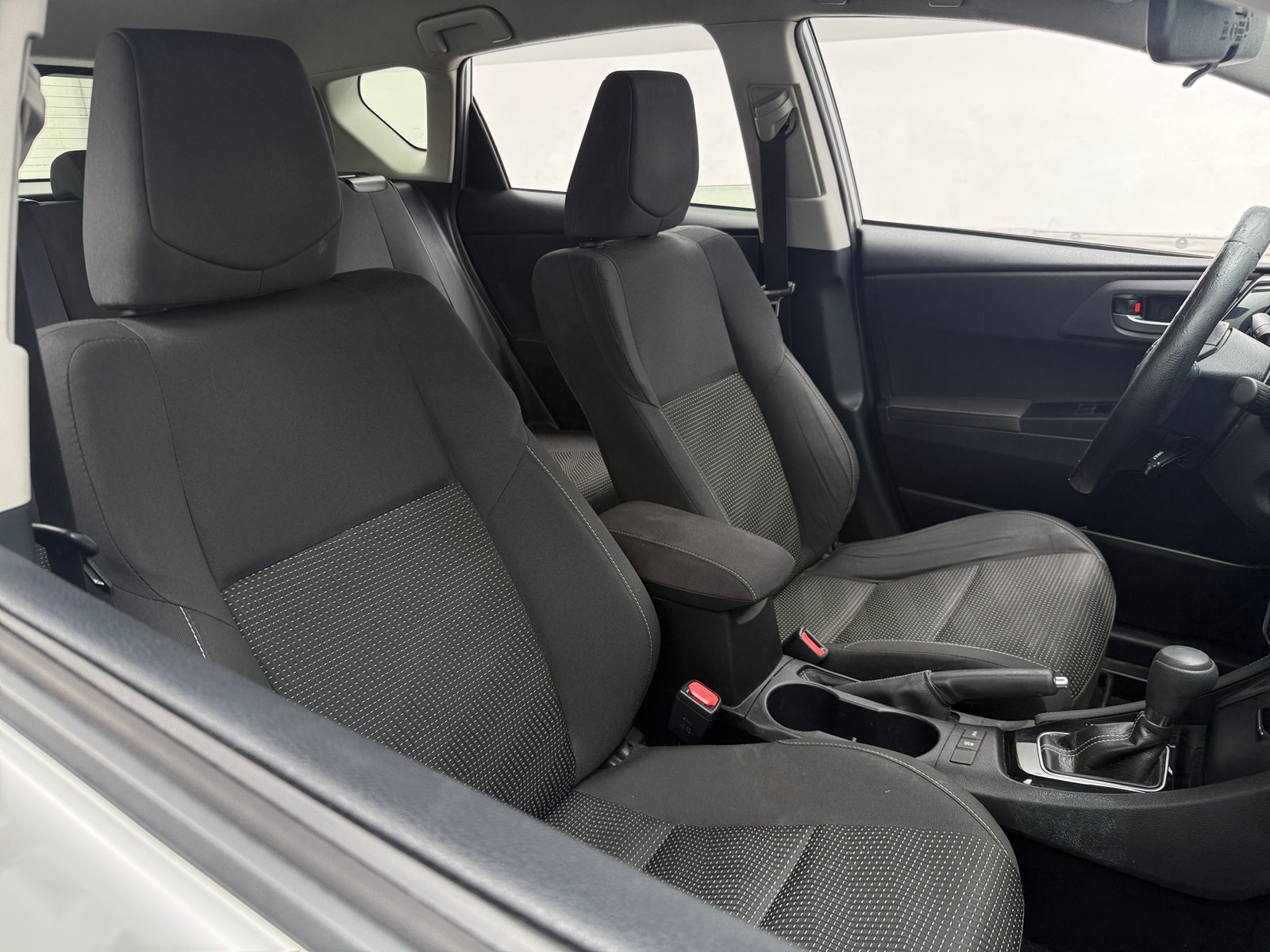 Thumbnail: 2017 Toyota Corolla iM - 2