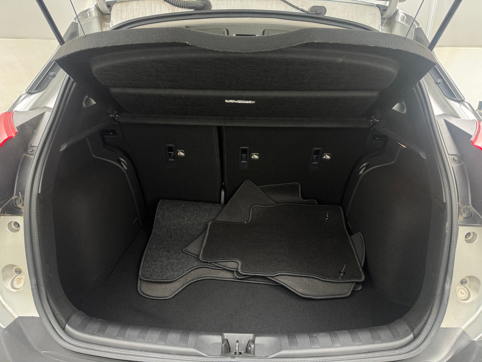 Thumbnail: 2020 Nissan Kicks - 7