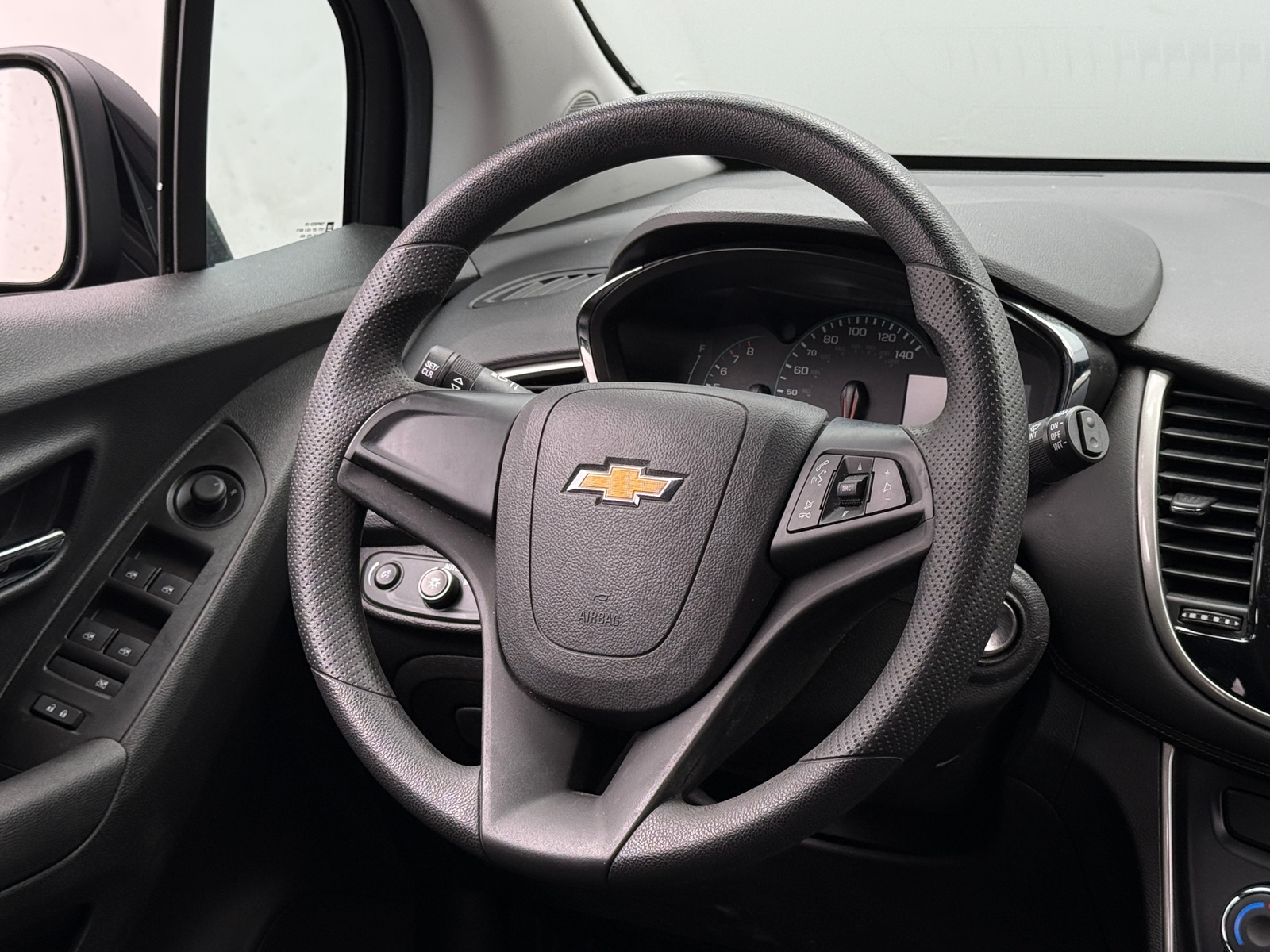 Thumbnail: 2020 Chevrolet Trax - 5