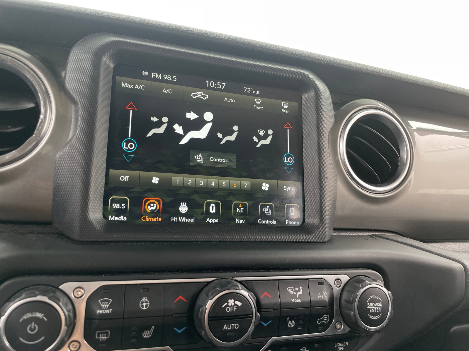 Thumbnail: 2020 Jeep Gladiator - 4