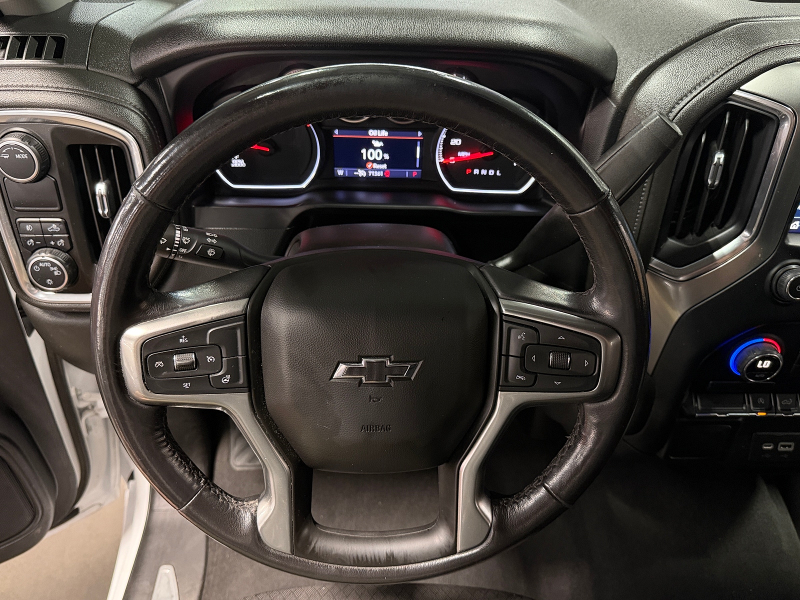 Thumbnail: 2022 Chevrolet Silverado 1500 - 5