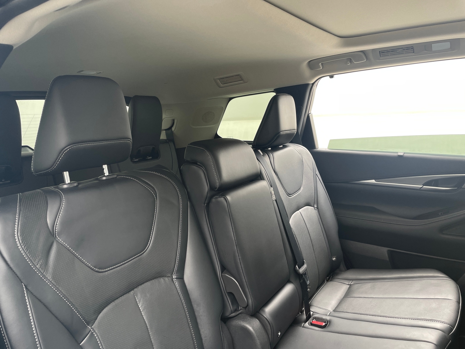 Thumbnail: 2023 INFINITI QX60 - 5