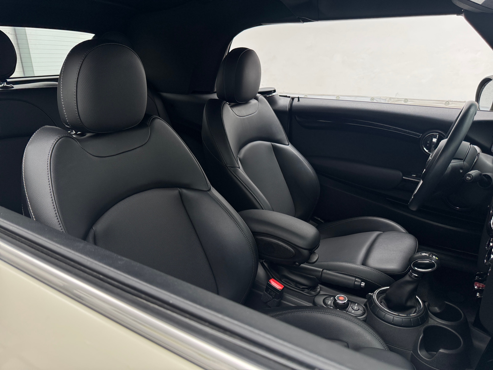 Thumbnail: 2016 MINI Cooper Convertible - 2