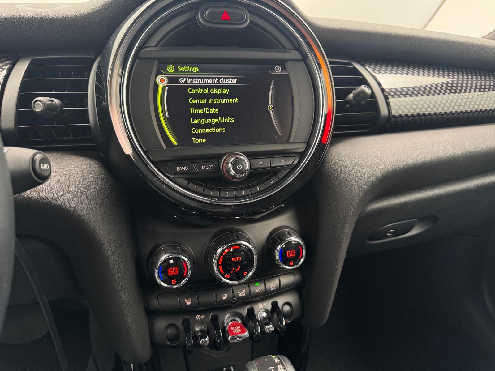 Thumbnail: 2016 MINI Cooper Convertible - 4