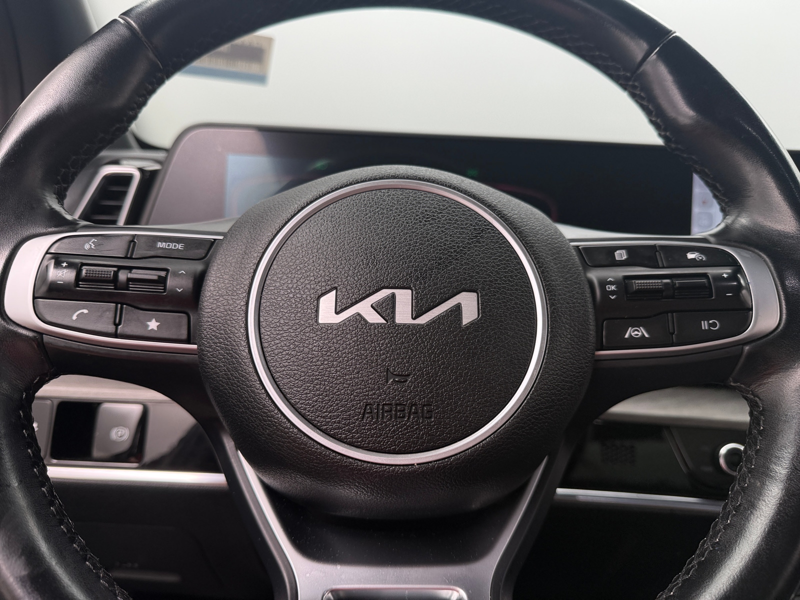 Thumbnail: 2025 Kia Sportage - 4