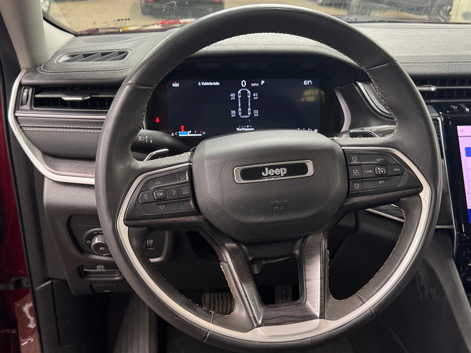 Thumbnail: 2023 Jeep Grand Cherokee L - 4