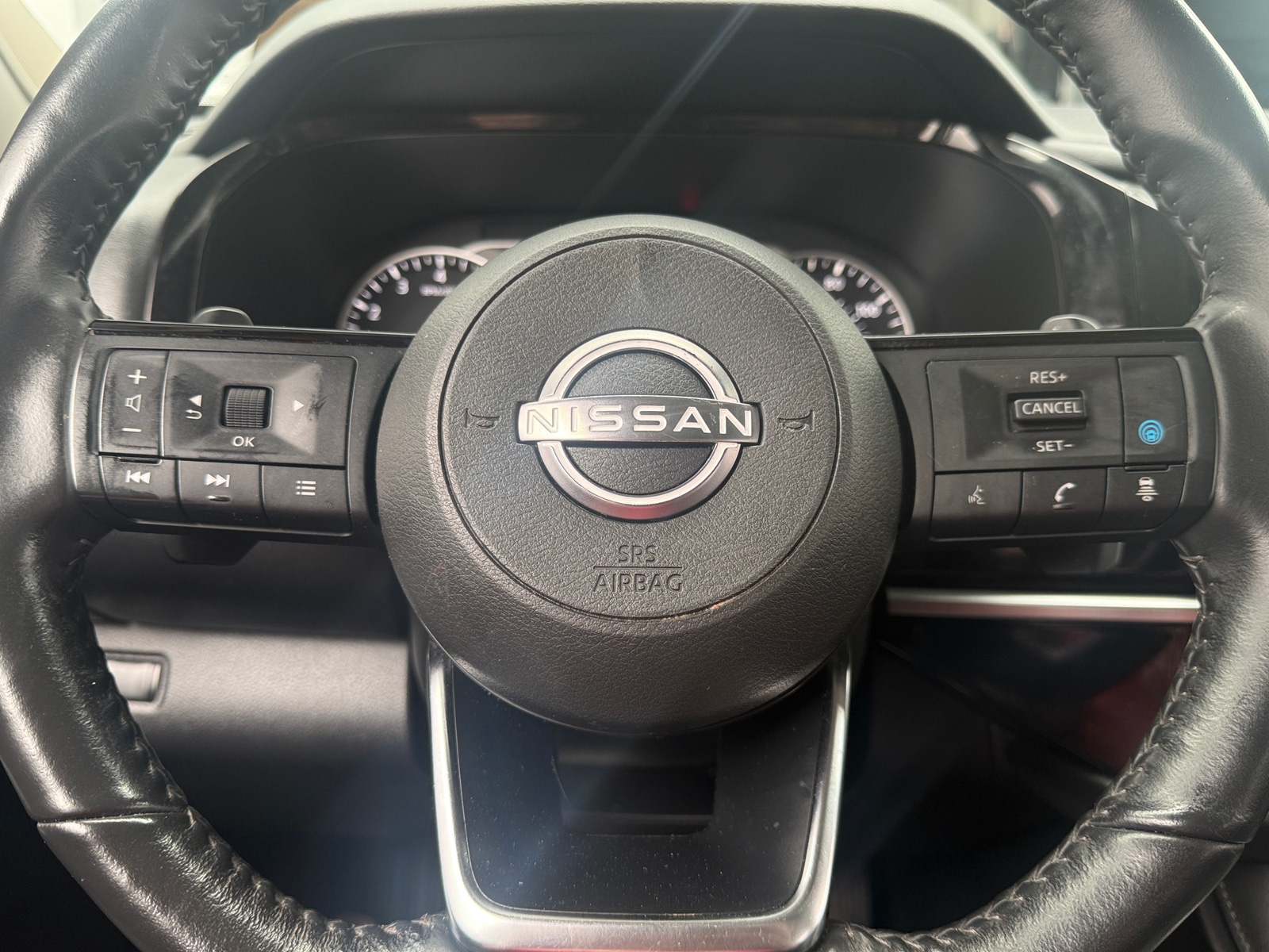 Thumbnail: 2023 Nissan Pathfinder - 4
