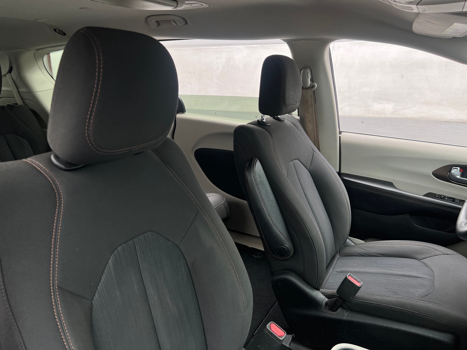 Thumbnail: 2017 Chrysler Pacifica - 2