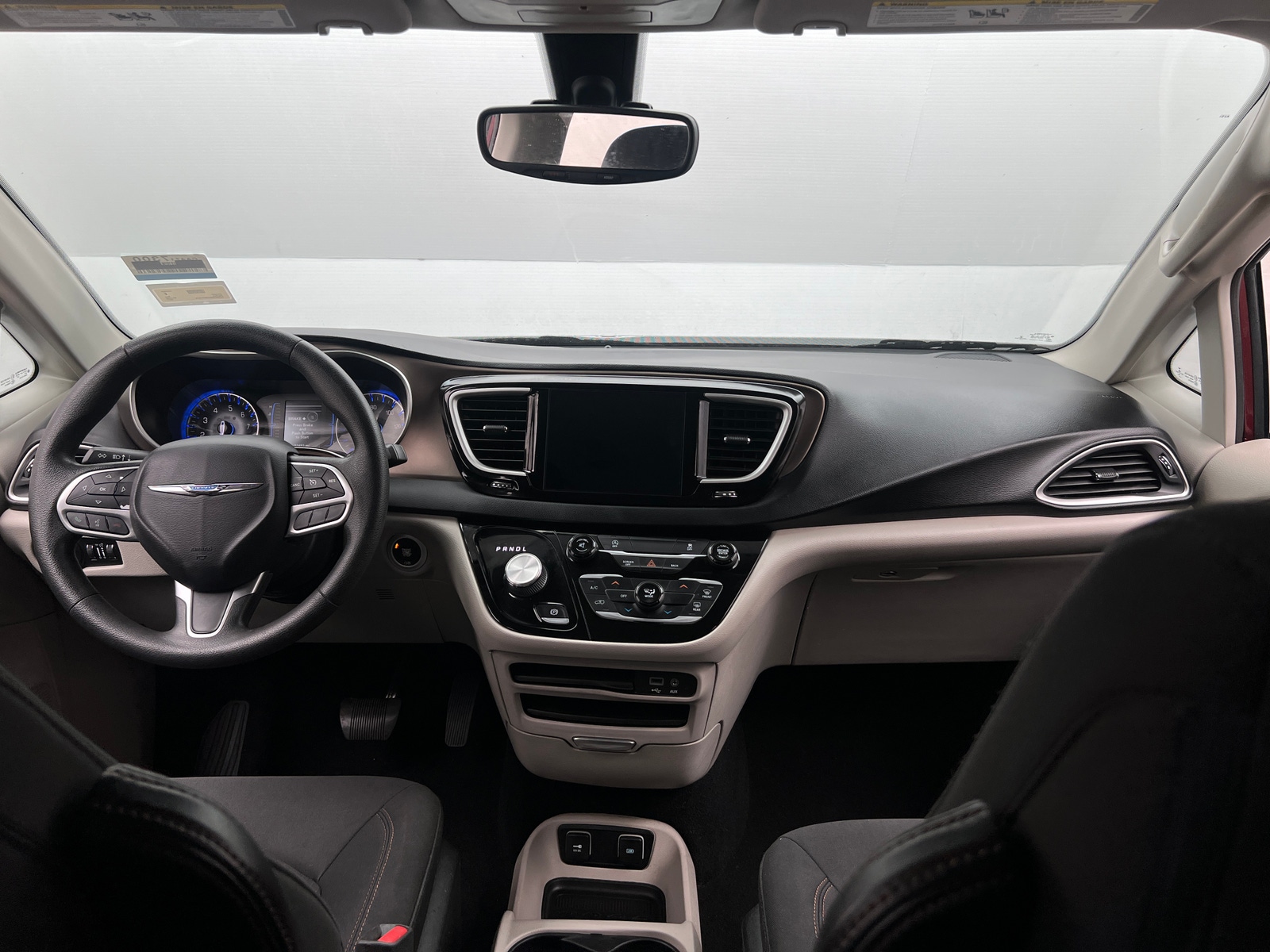 Thumbnail: 2017 Chrysler Pacifica - 3