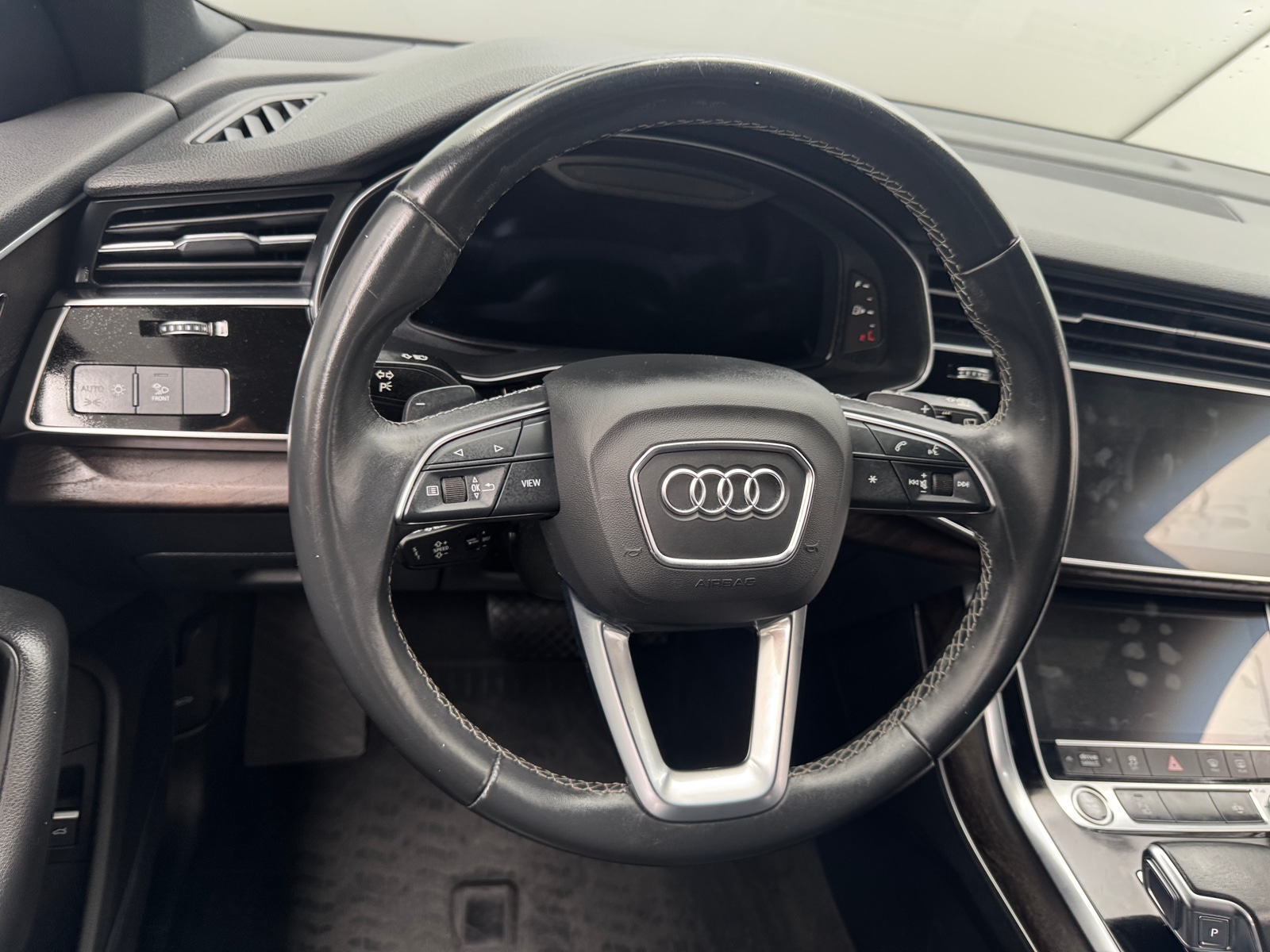 Thumbnail: 2021 Audi Q8 - 4