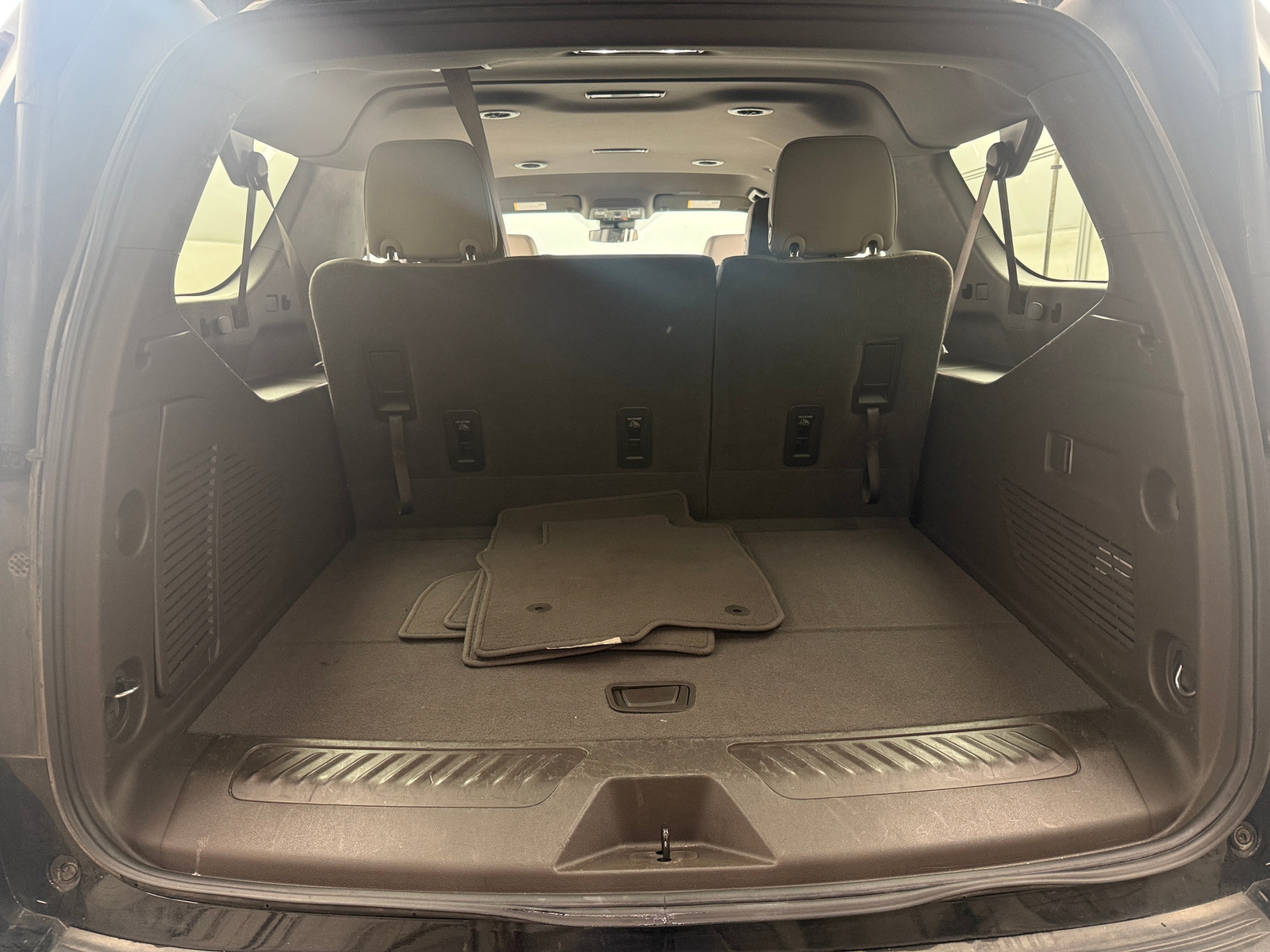 Thumbnail: 2025 Chevrolet Suburban - 6