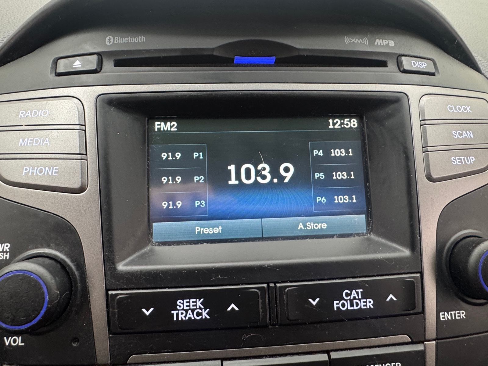 Thumbnail: 2015 Hyundai Tucson - 3