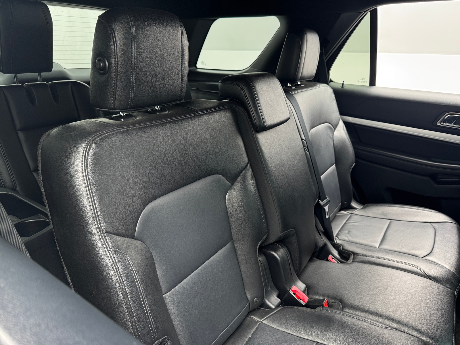 Thumbnail: 2016 Ford Explorer - 5