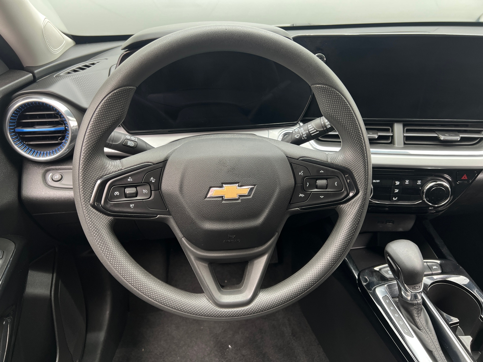 Thumbnail: 2025 Chevrolet Trax - 5