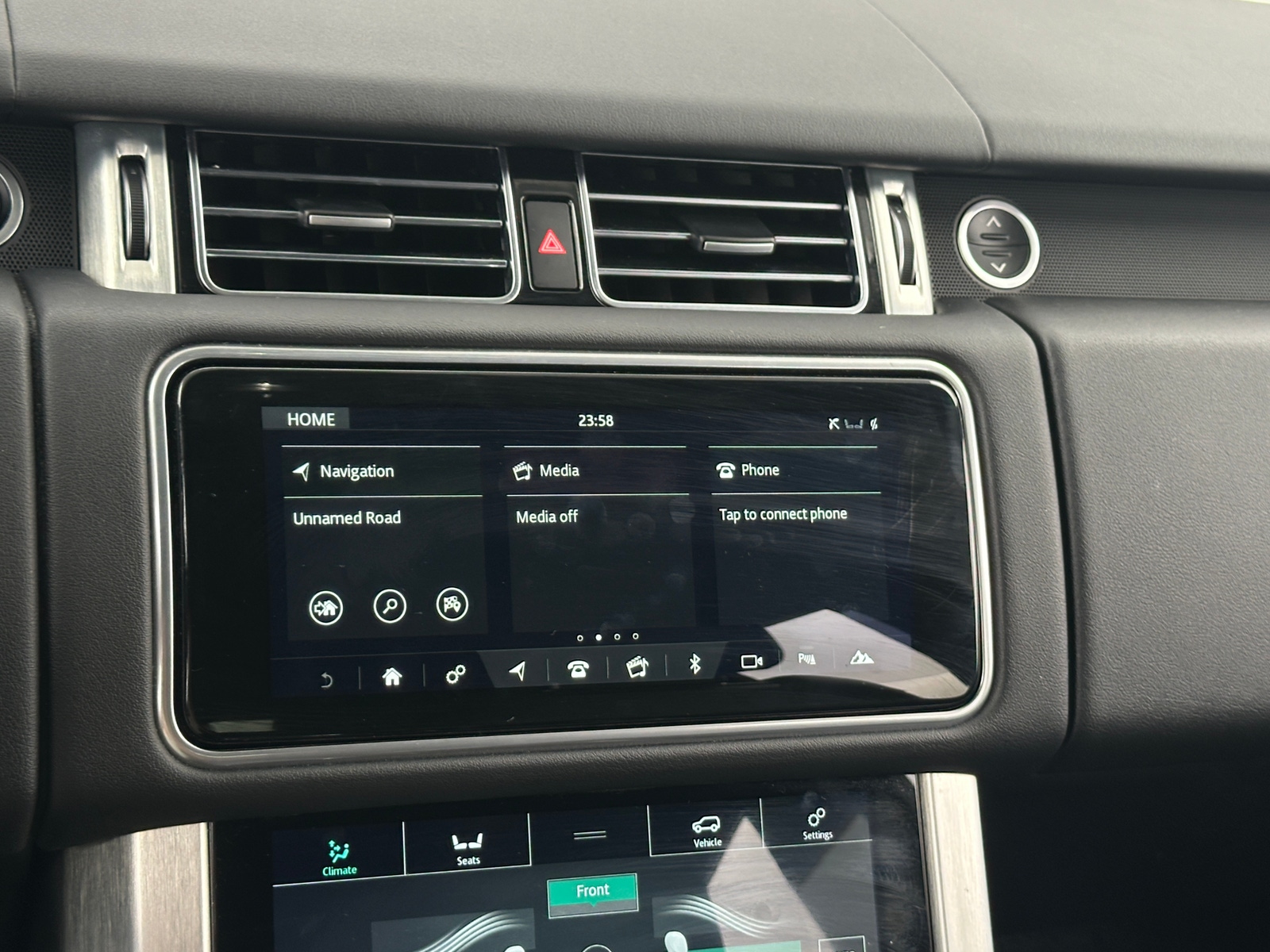 Thumbnail: 2021 Land Rover Range Rover - 3