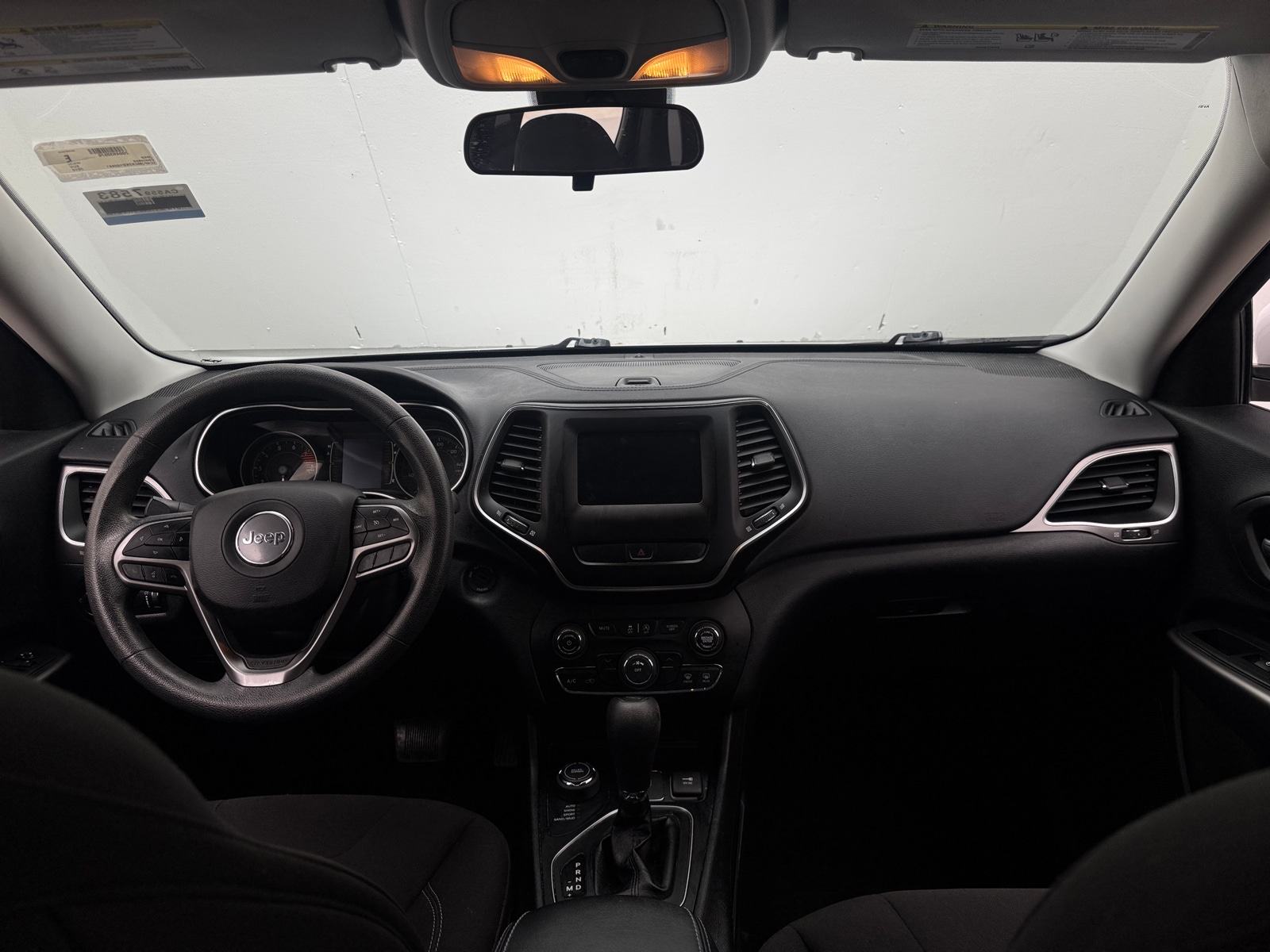 Thumbnail: 2019 Jeep Cherokee - 3