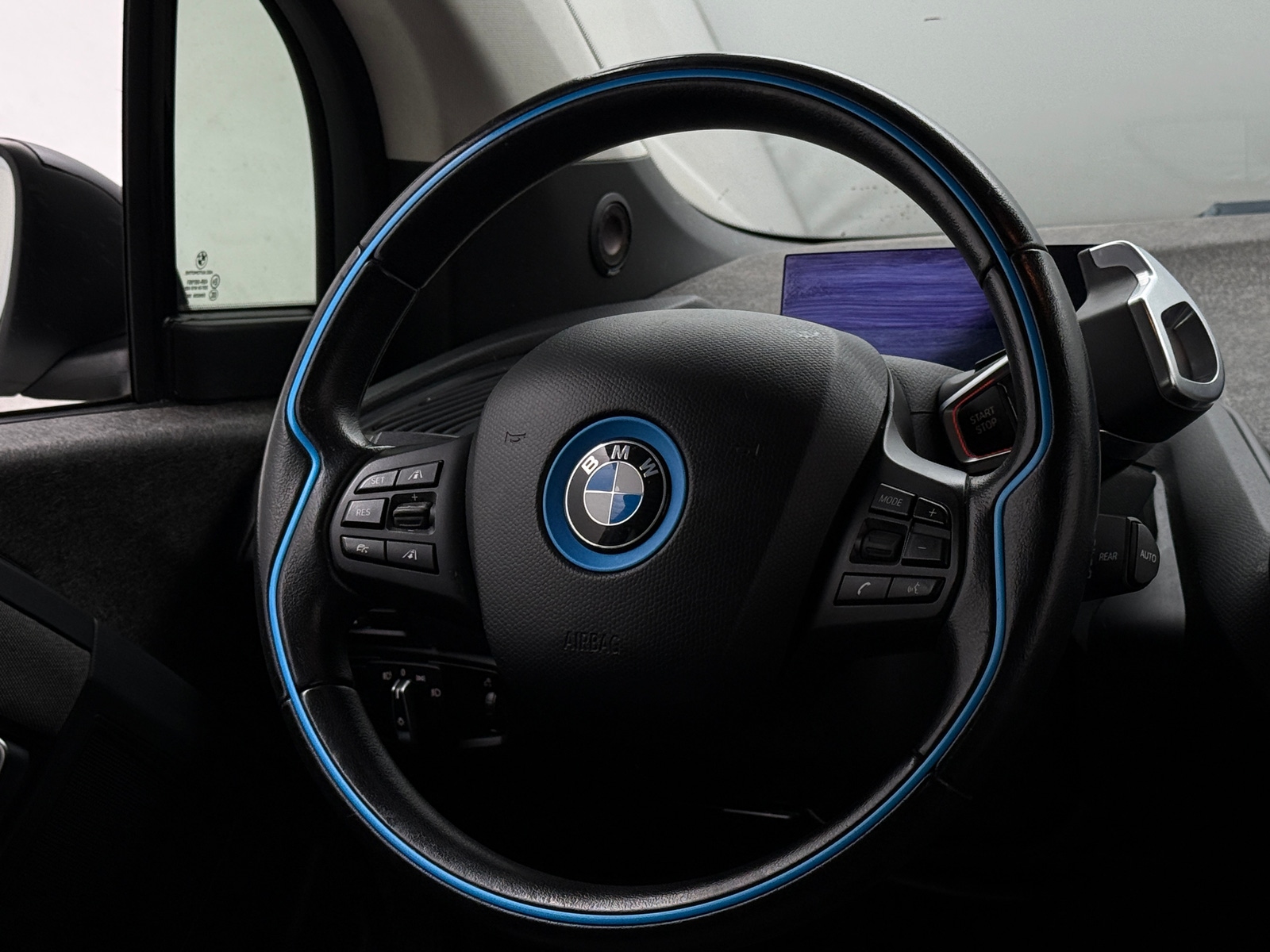 Thumbnail: 2017 BMW i3 - 5