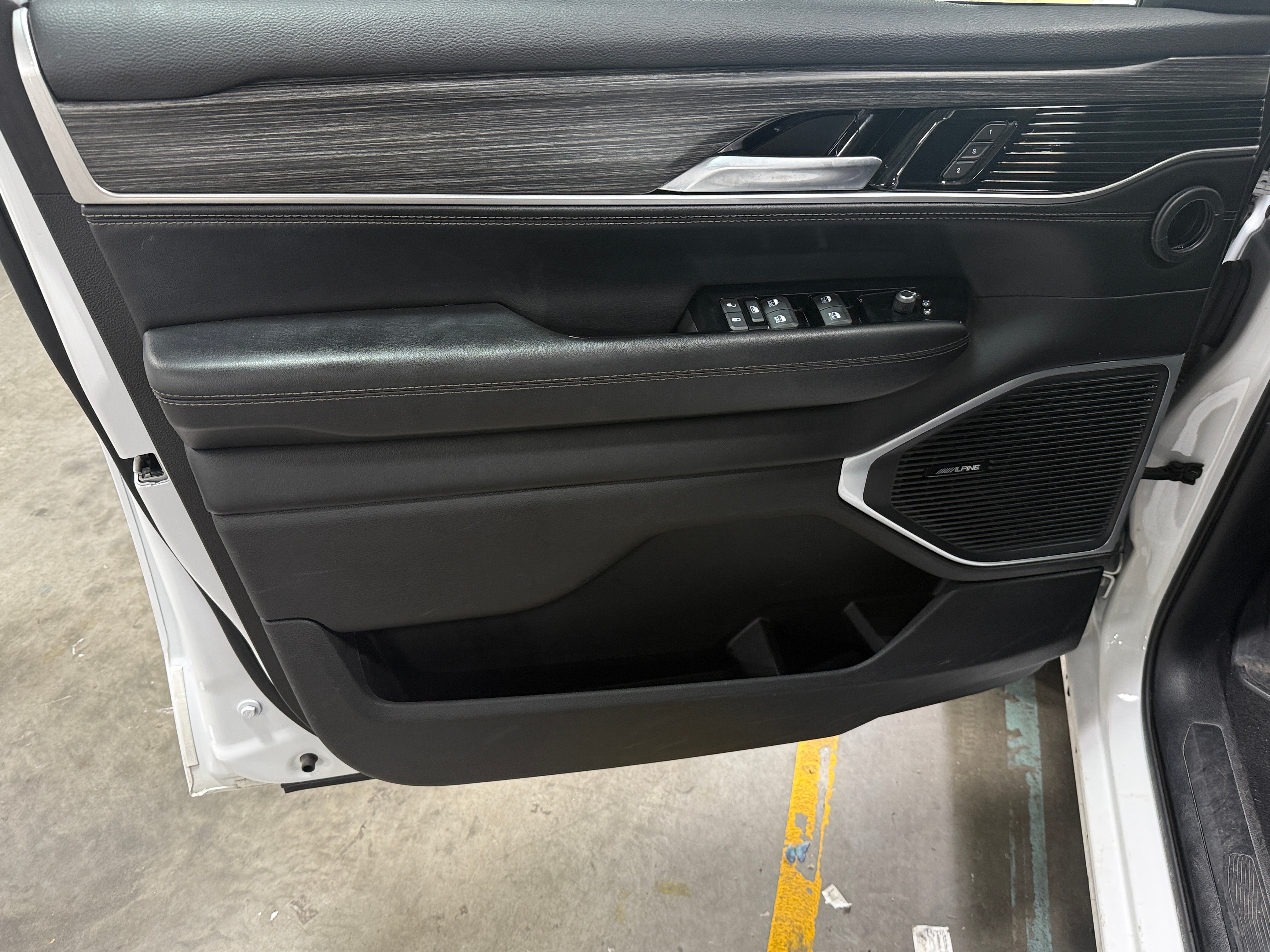 2024 Jeep Wagoneer L