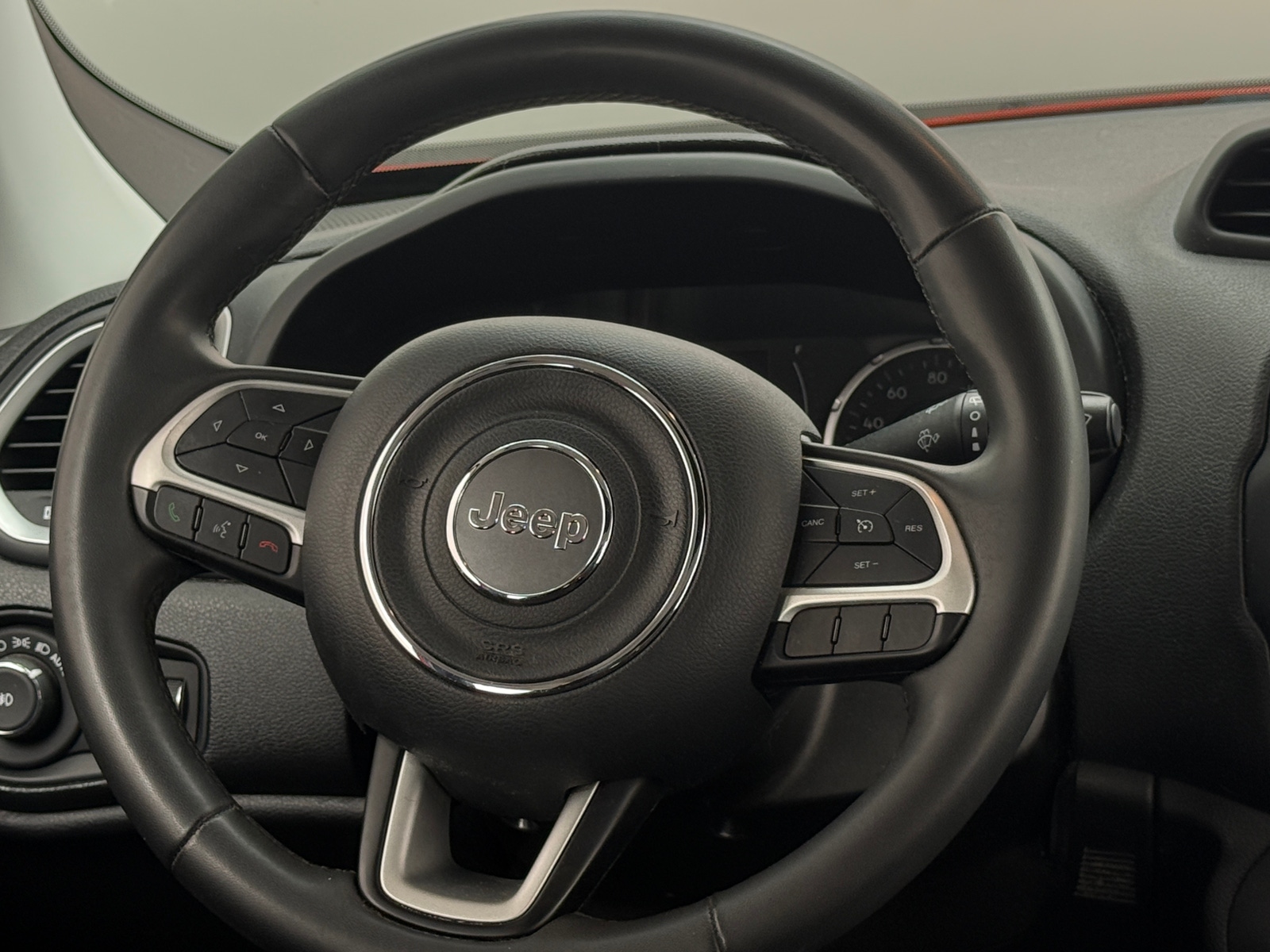 Thumbnail: 2018 Jeep Renegade - 5