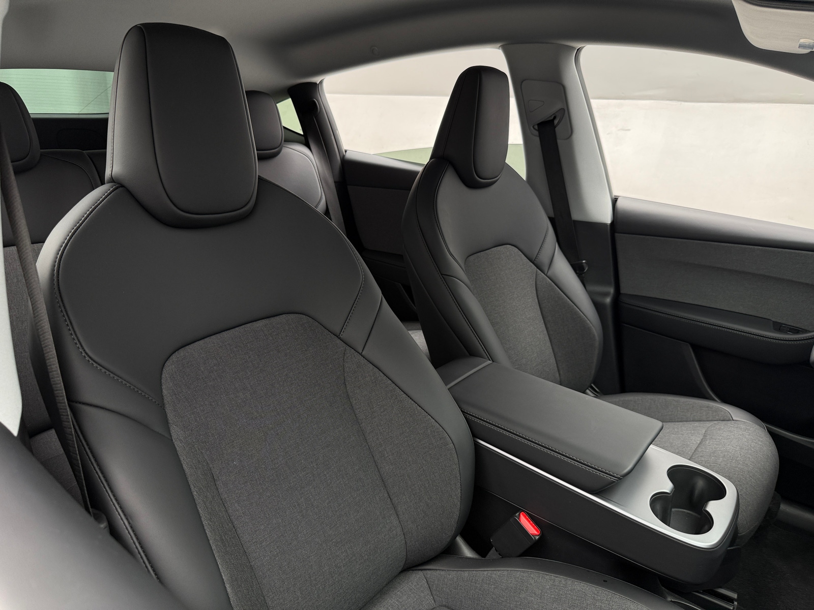 Thumbnail: 2026 Tesla Model Y - 2