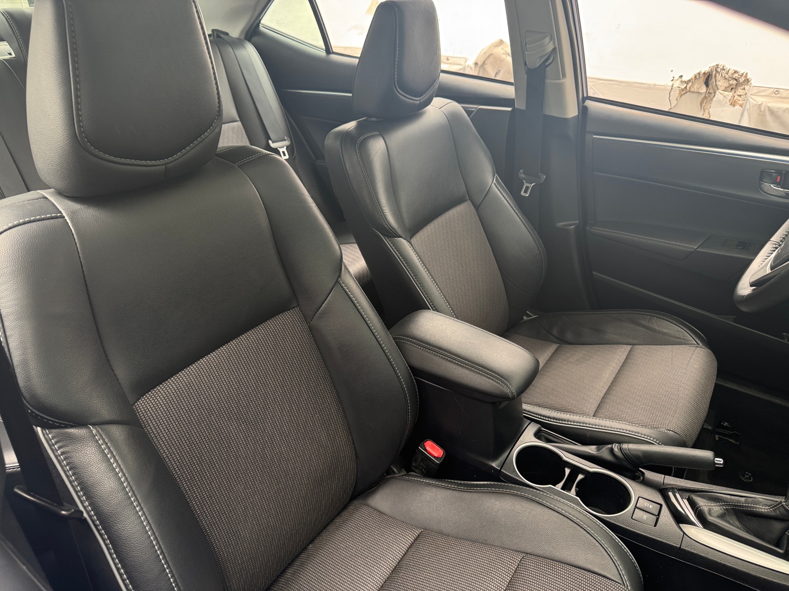 Thumbnail: 2016 Toyota Corolla - 2
