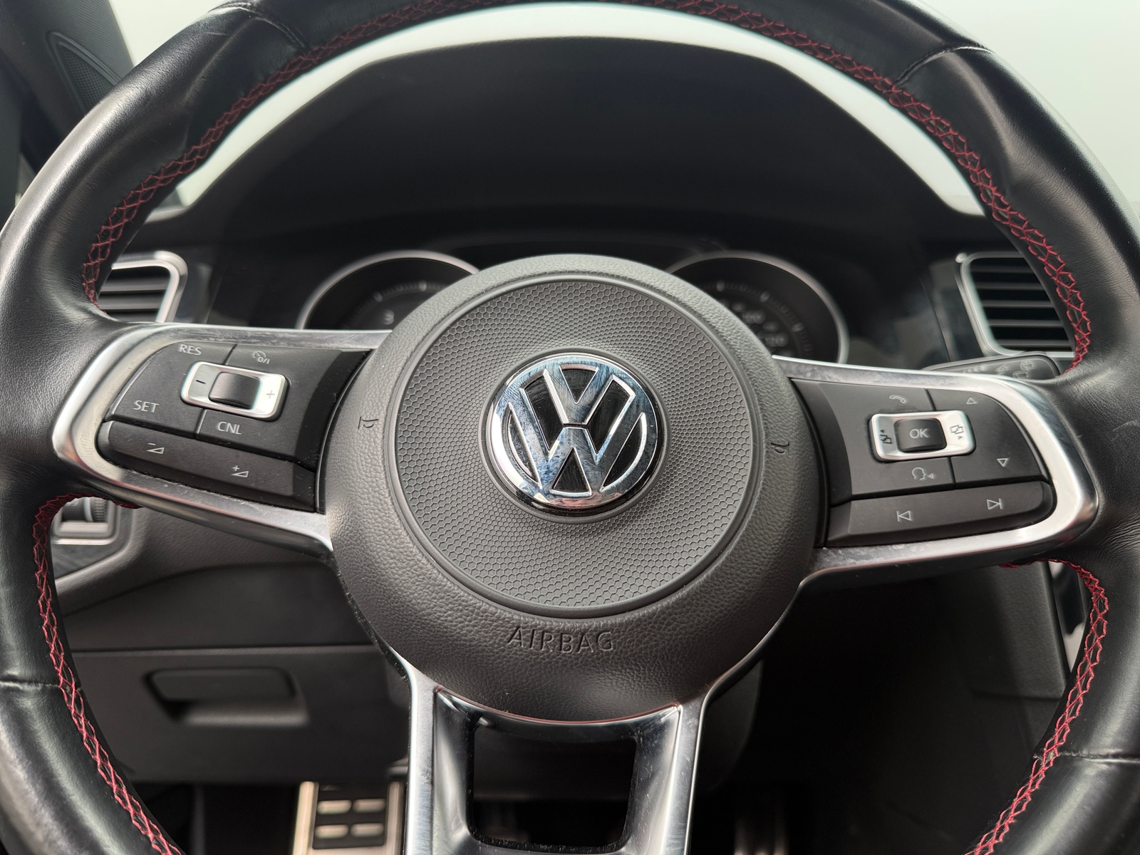 Thumbnail: 2018 Volkswagen Golf - 5