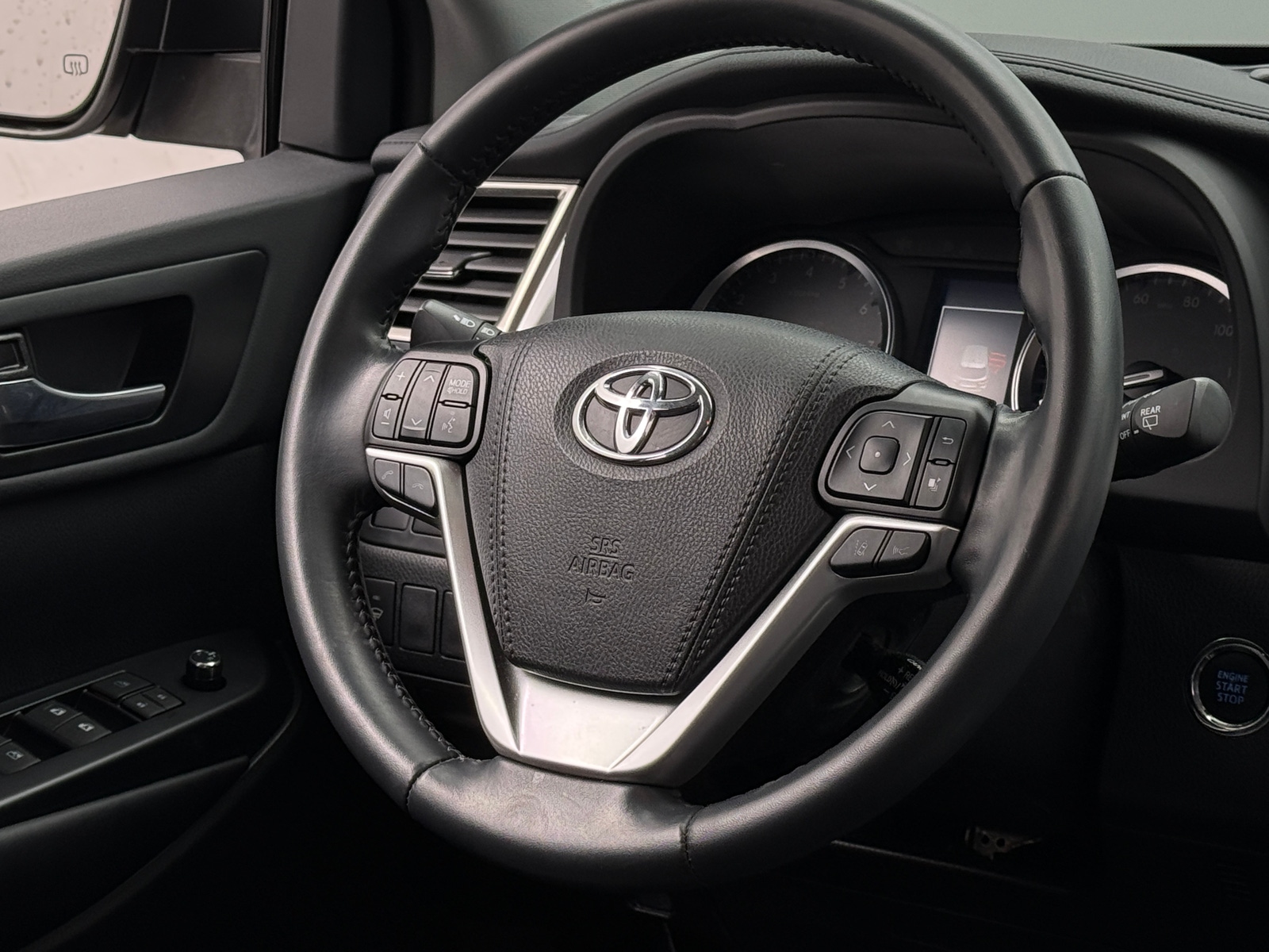 Thumbnail: 2019 Toyota Highlander - 4