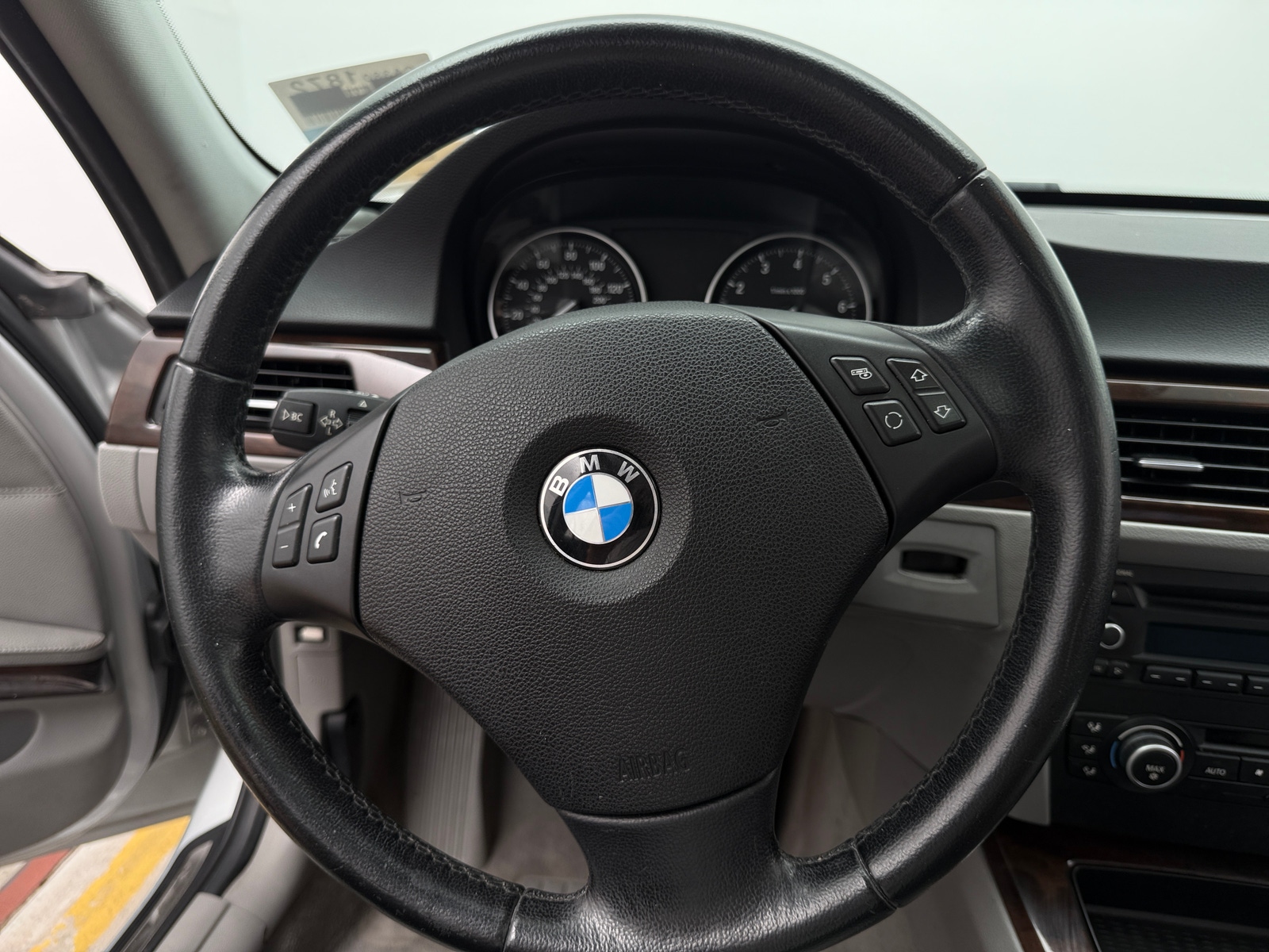 Thumbnail: 2011 BMW 3 Series - 4