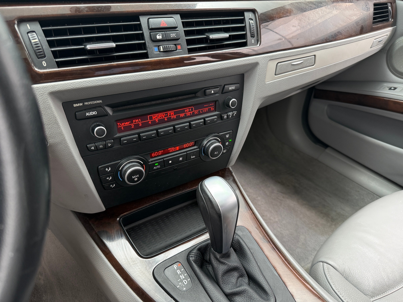 Thumbnail: 2011 BMW 3 Series - 3