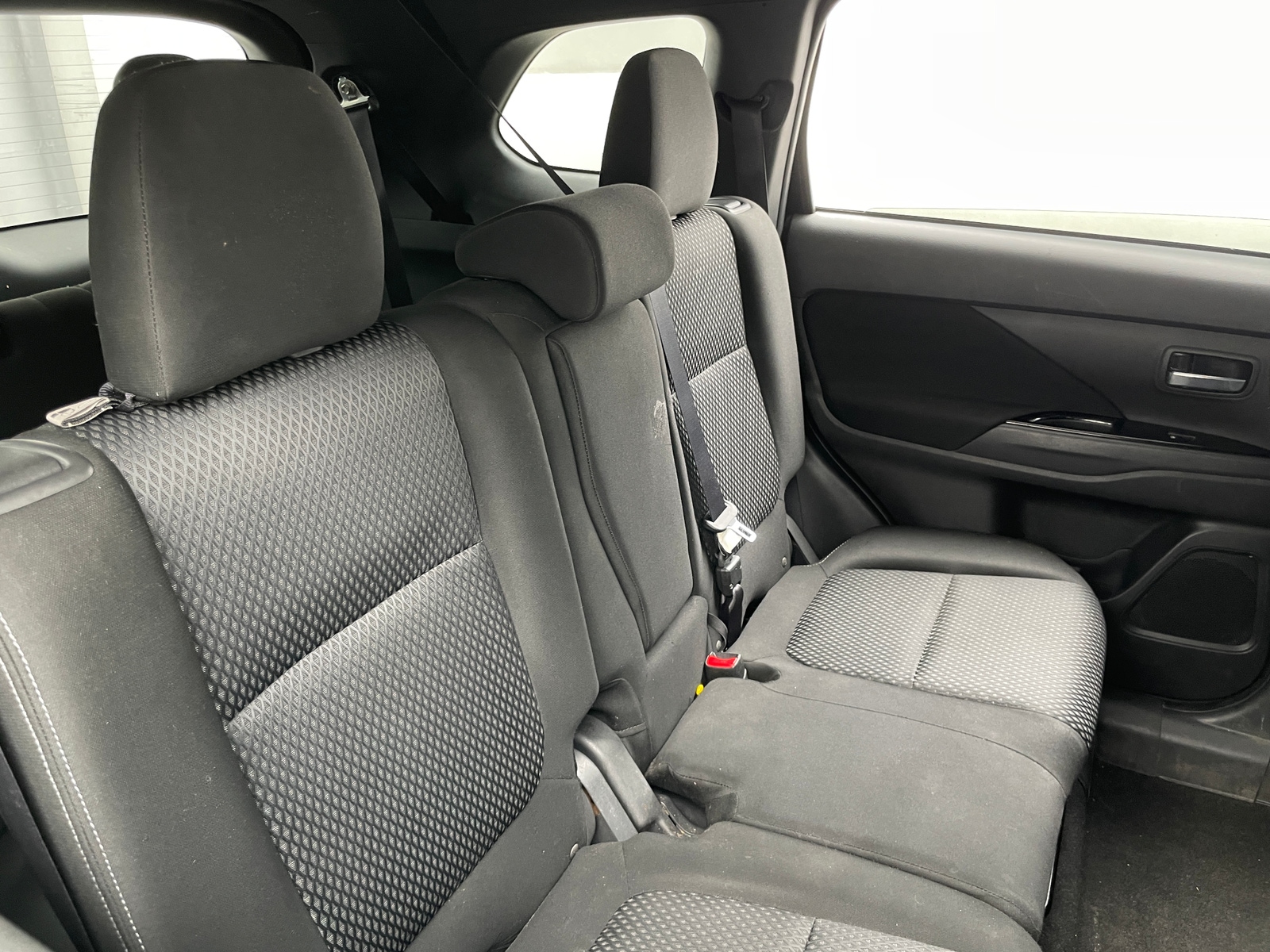 Thumbnail: 2018 Mitsubishi Outlander - 6