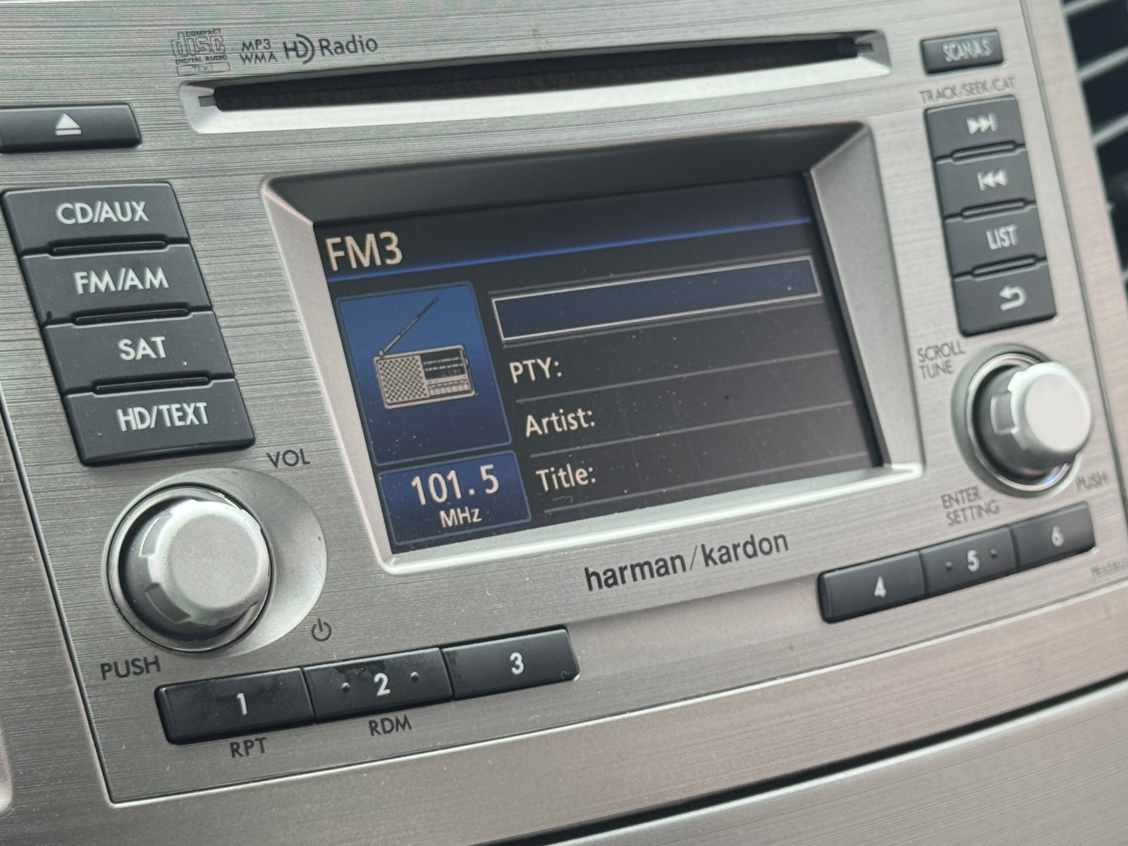 Thumbnail: 2014 Subaru Legacy - 3